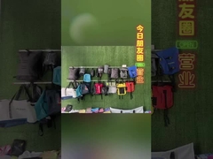 काले रंग का पॉलिएस्टर अछूता थर्मल कूलर बैग - 6 डिब्बे तक रख सकता है